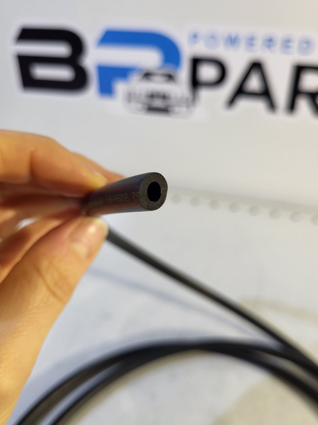 BMW E65 E90 E46 E81 Hose line (1 meter) 61668362762