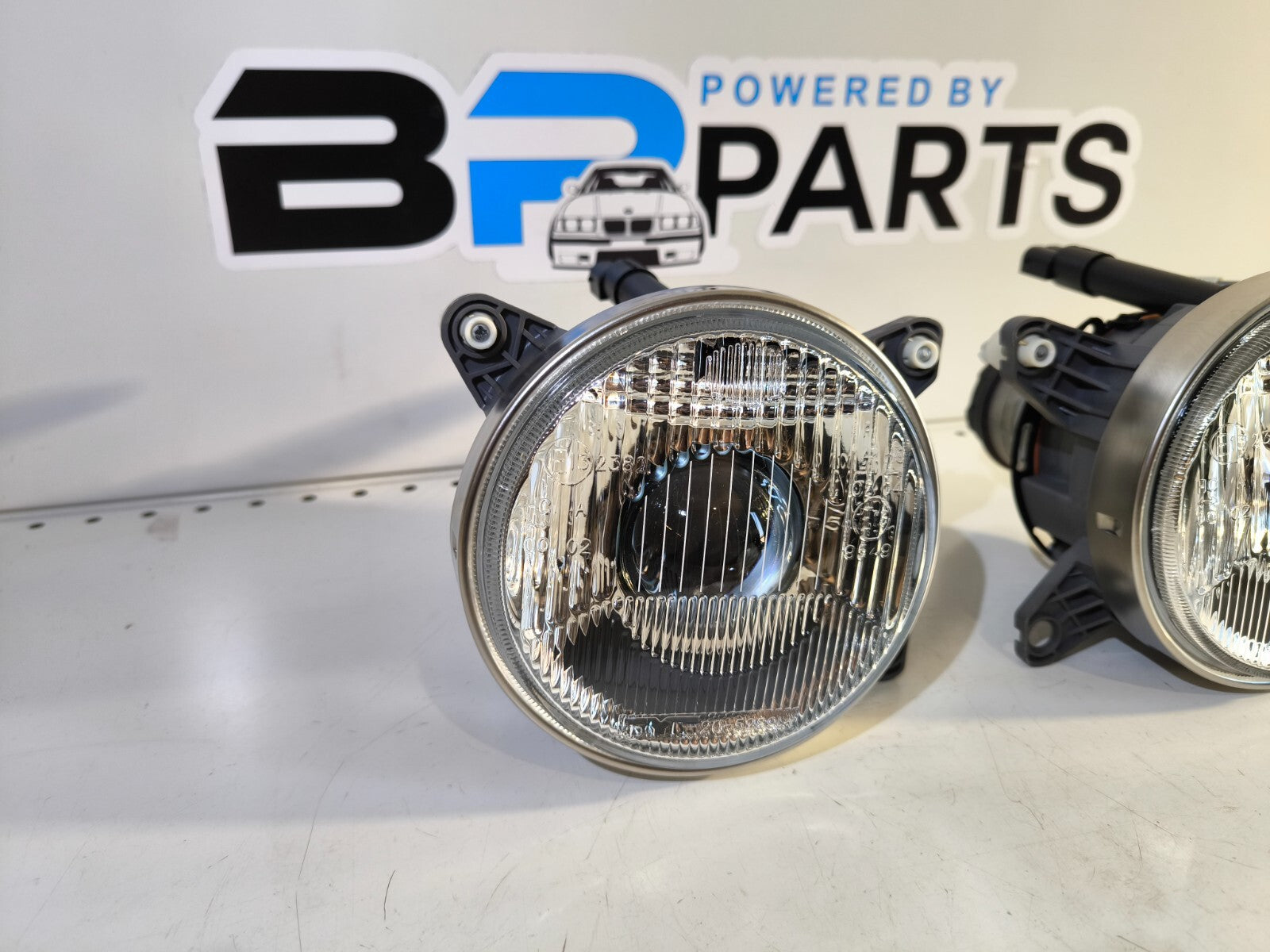 BMW E34 Lamp Lens Left And Right 63121390275, 63121390276