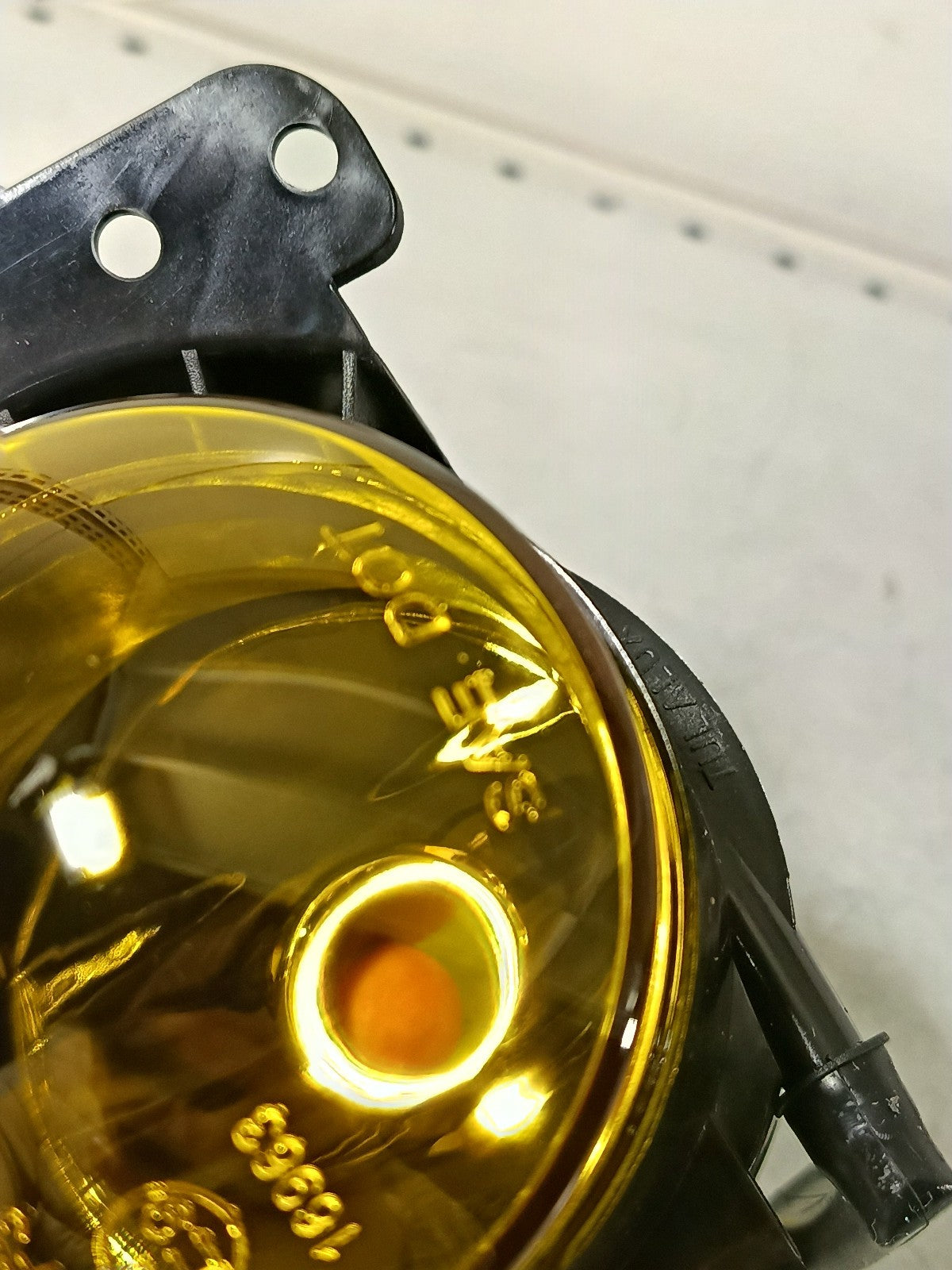 BMW E90 E90 LCI E91 E91 Fog lights, left right yellow 63176910791 63176910792