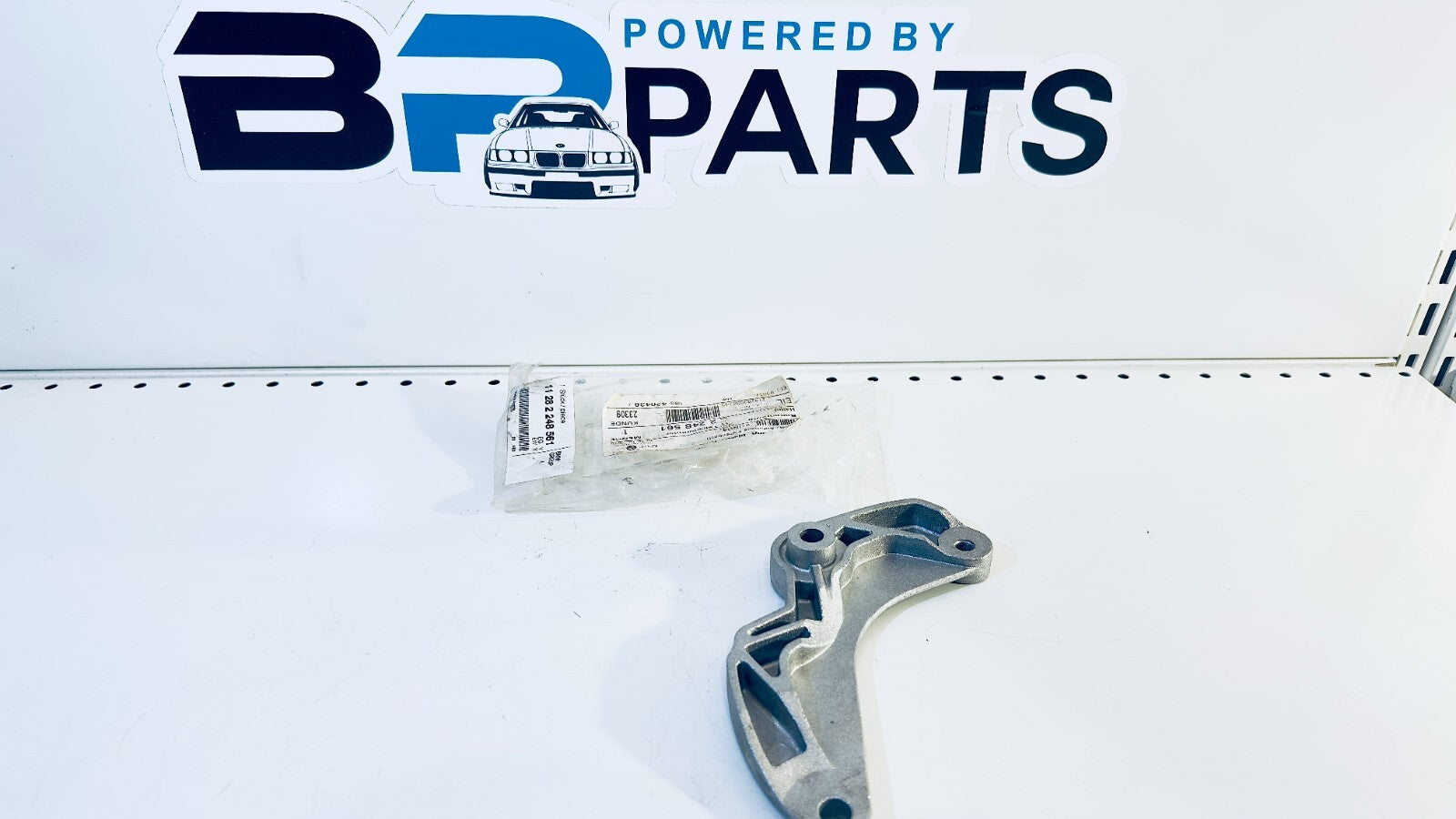 BMW E46 E38 E39 E53 Holder 11282248561