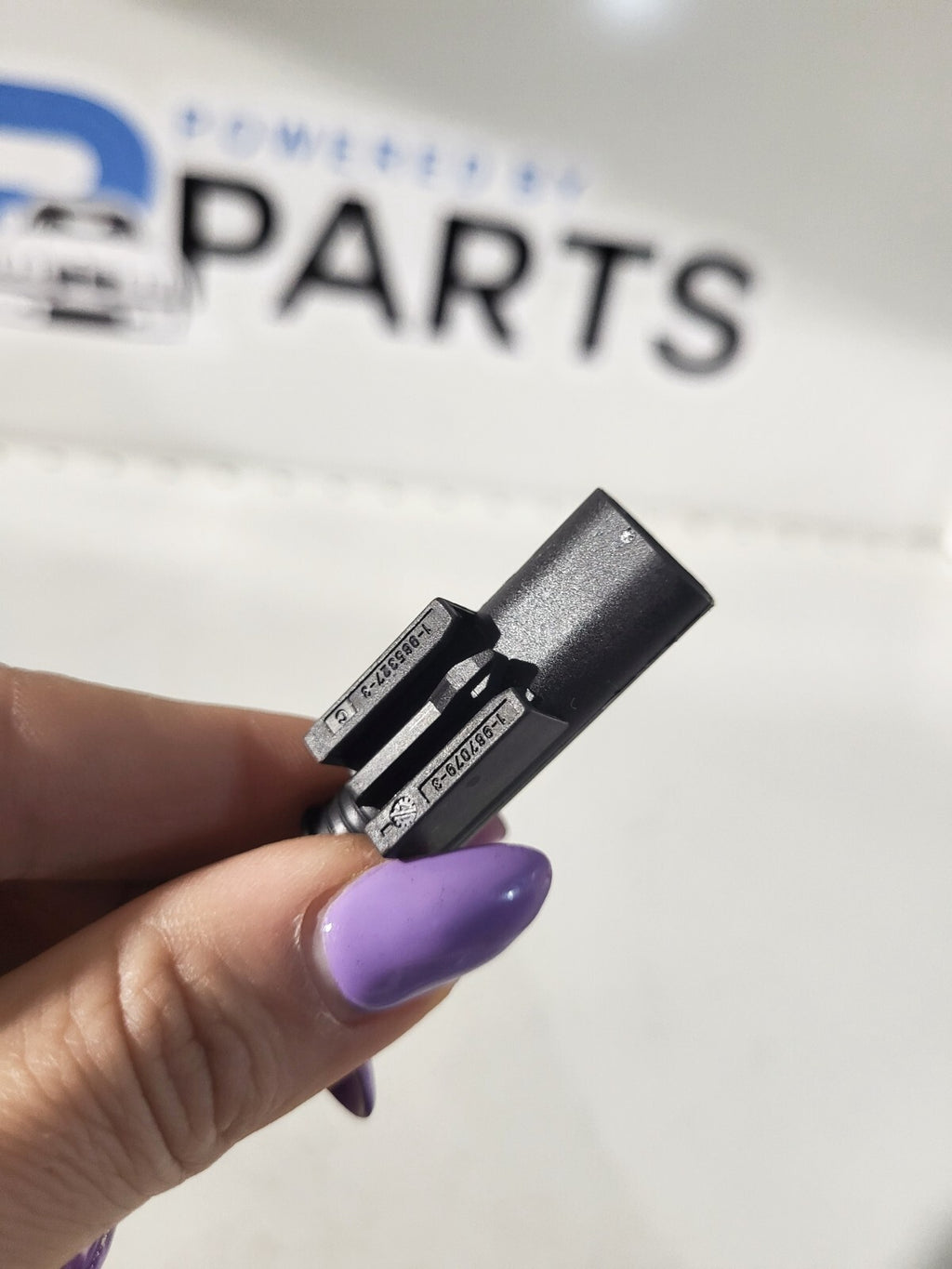 BMW E36 Heated spray nozzle 61668376011