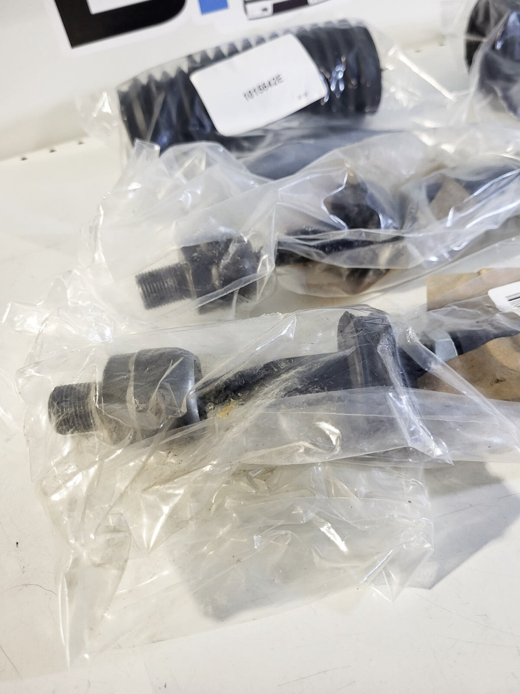 BMW E39 Left/ right tie rod 32111094673 32111094674