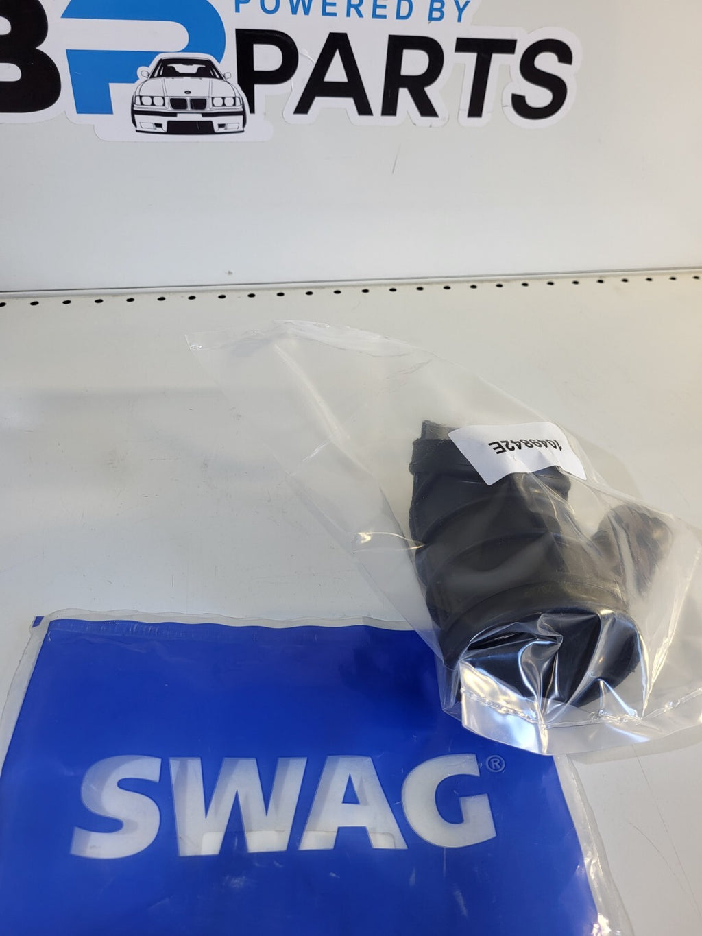 BMW E46, E39, E38, E36 Tube Elbow 13541435627