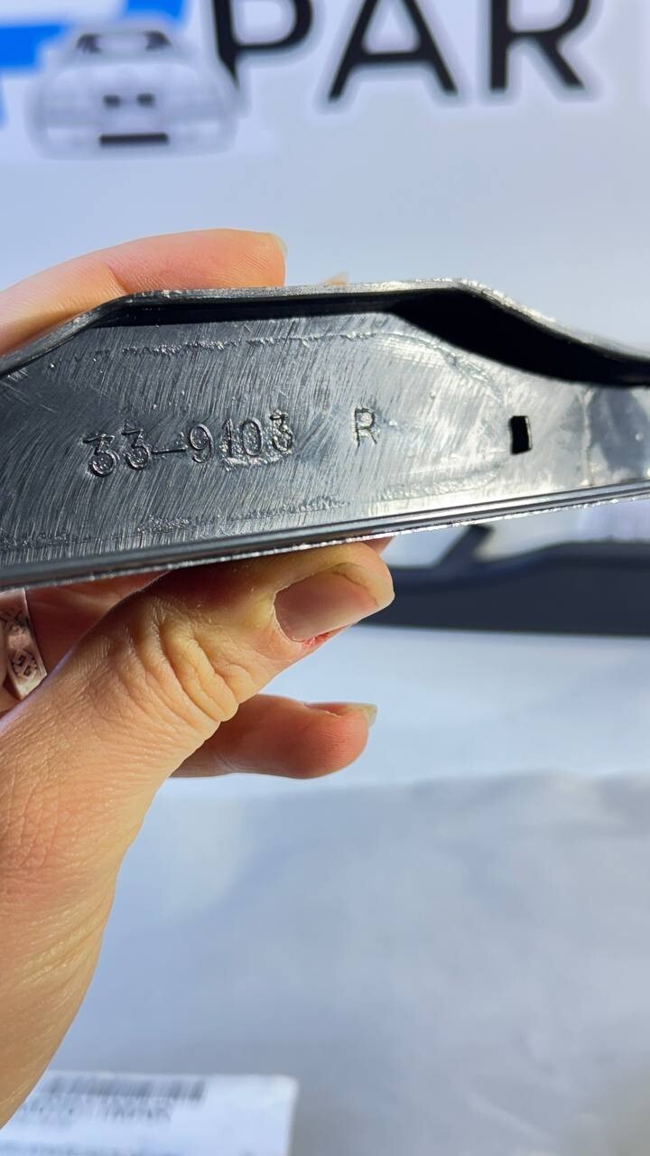 BMW E46 Pre-Facelift Headlight Trim Set Left+Right 51138208486 51138208485