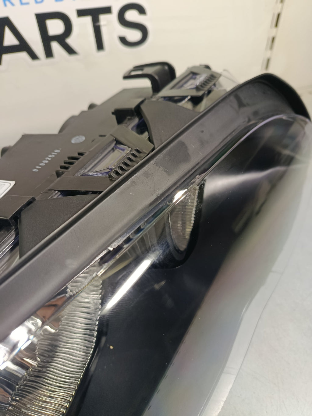 BMW E46 Facelift Headlight Right (TYC) 63127165770 63127165782