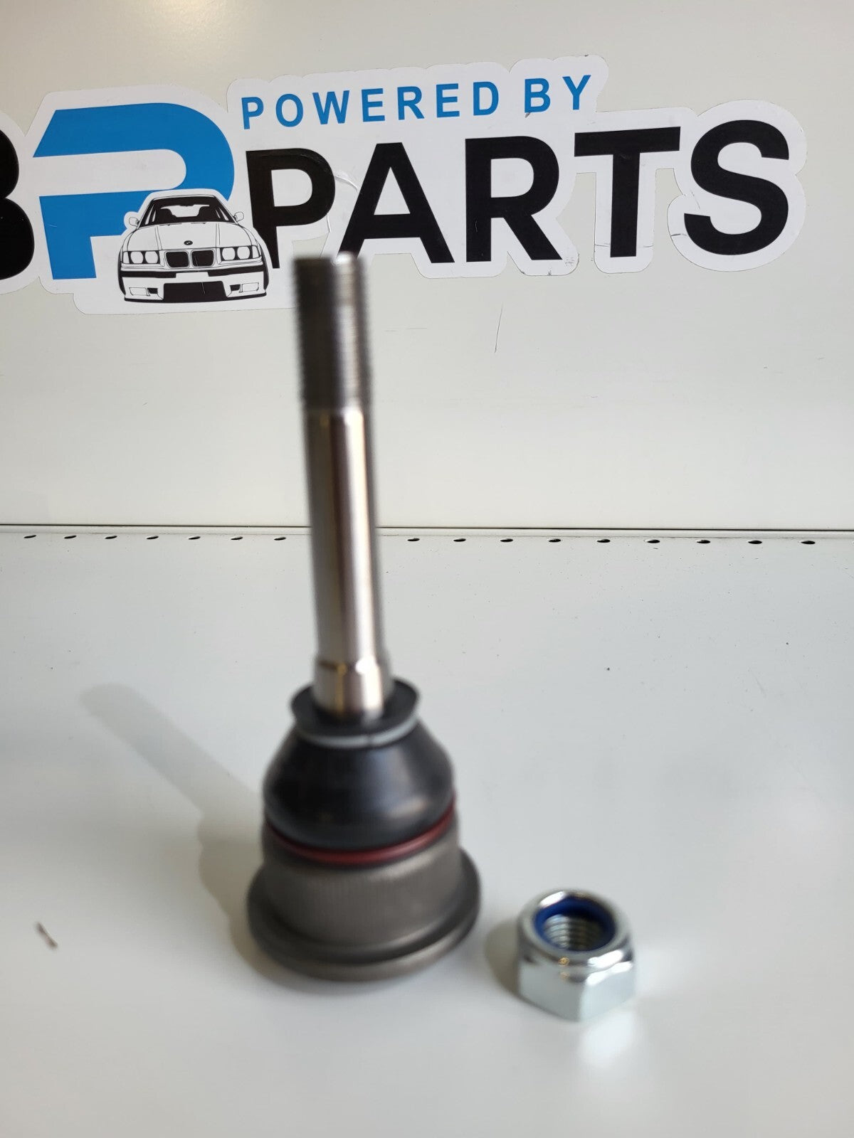 E36 middle ball joint for left and right wishbone 1PC 31126758513, 31126758514